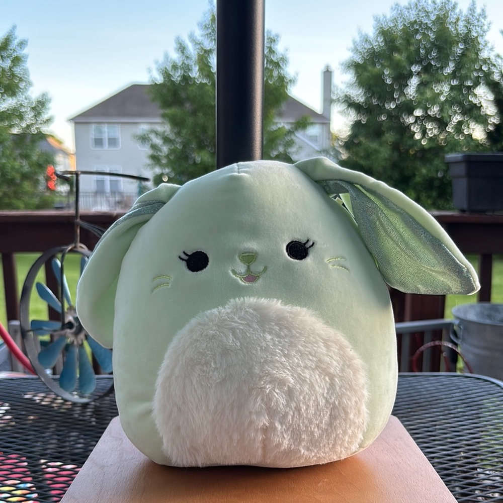 Squishmallows Isabella 7” Bunny New Without Tags